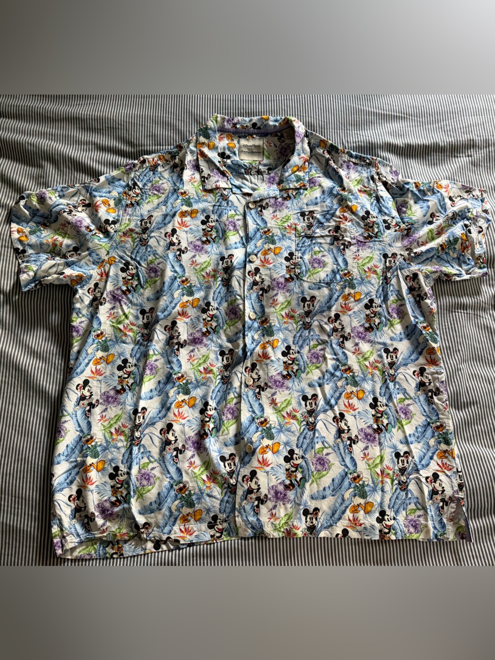 Tommy Bahama X DISNEY  MENS Mickey Tropical Button-Down Shirt